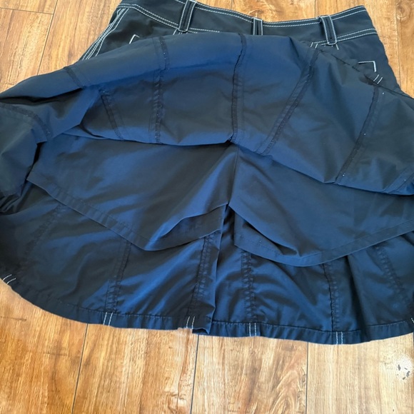 ATHLETA Women’s Black A Line Skater Flare Skirt Inner Shorts Size 6 - Picture 8 of 8
